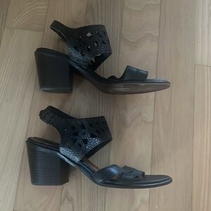 Ariat Poppy Riverstone Brown Black Ankle Strap Heeled Sandals size 10